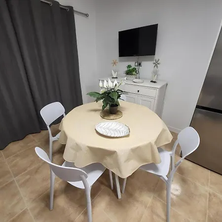 Floritas 31 - One Bed Apartment Playa de las Americas (Tenerife)